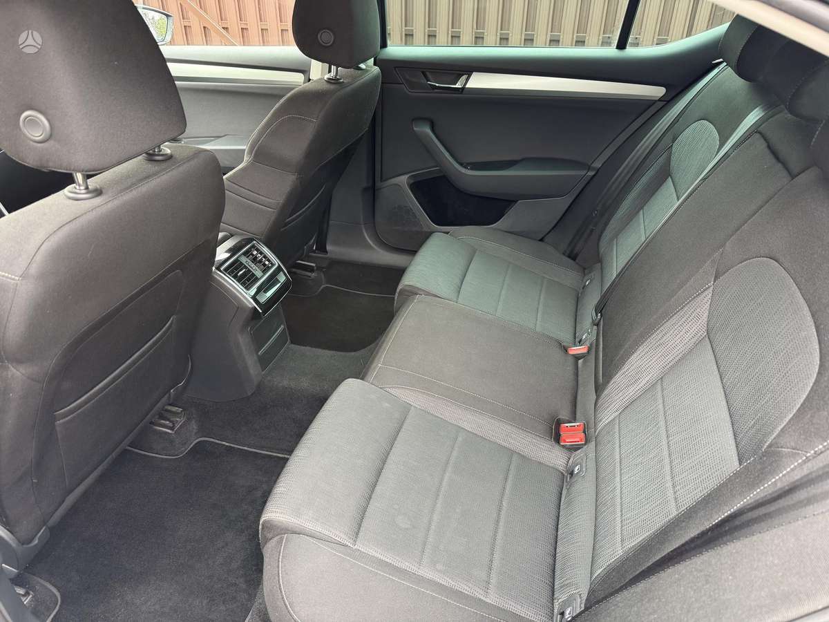 Skoda Superb, 1.5 l., Хэтчбек