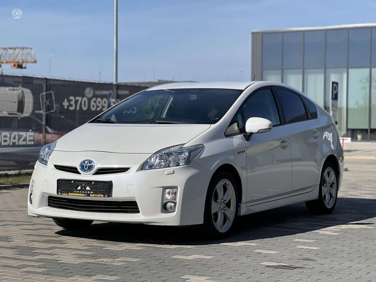 Toyota Prius - 1