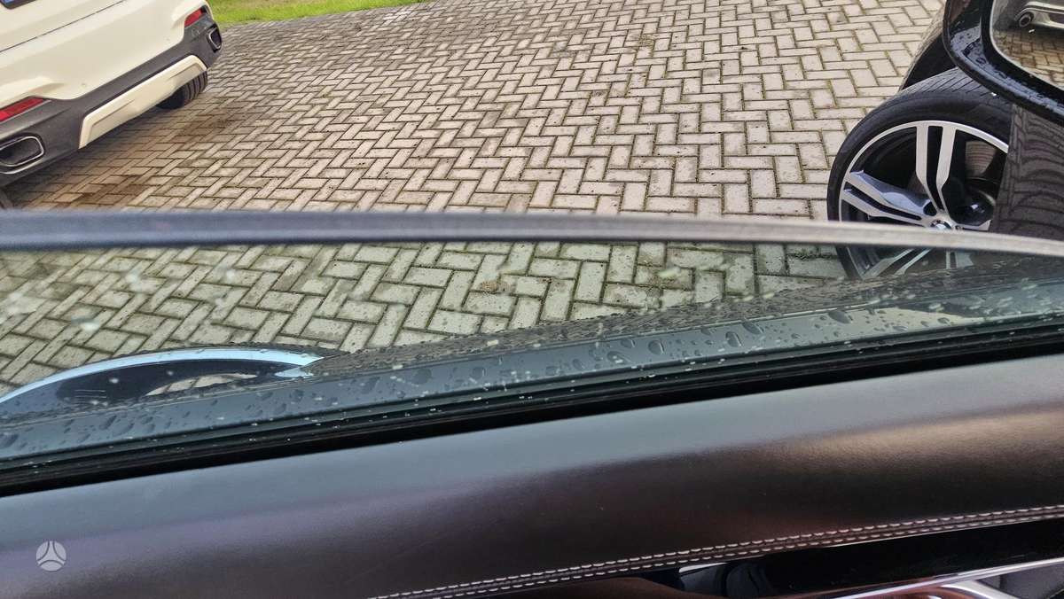 BMW 750, 4.4 l., Седан