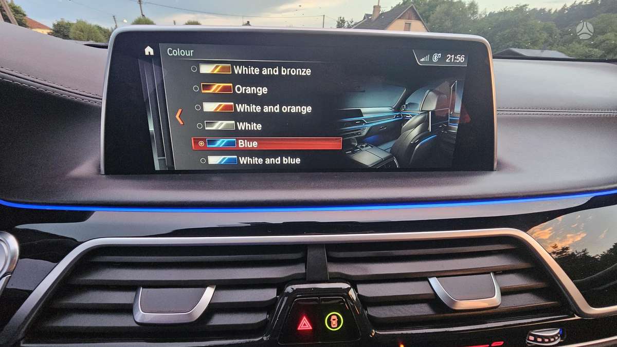 BMW 750, 4.4 l., Седан