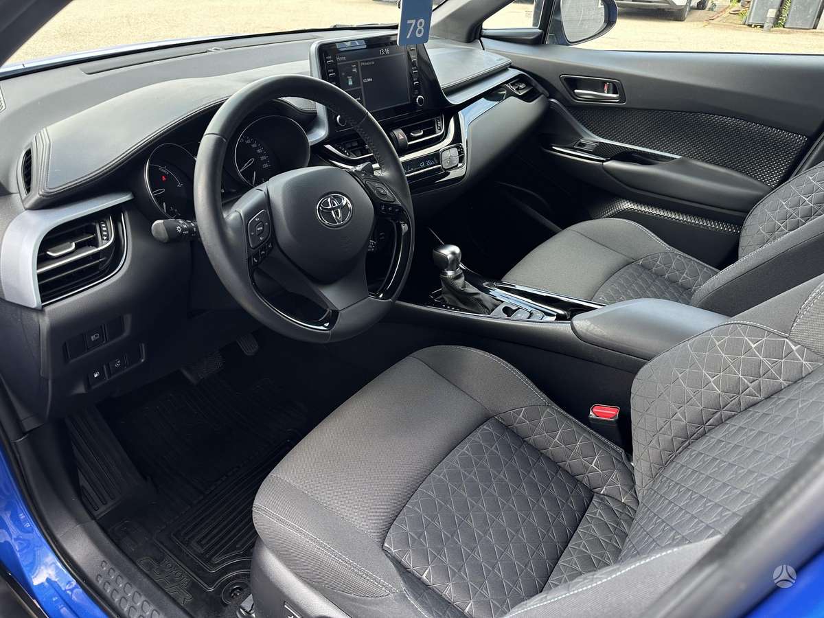 Toyota C-HR - 9