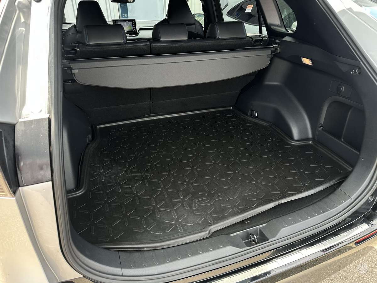 Toyota RAV4 - 12