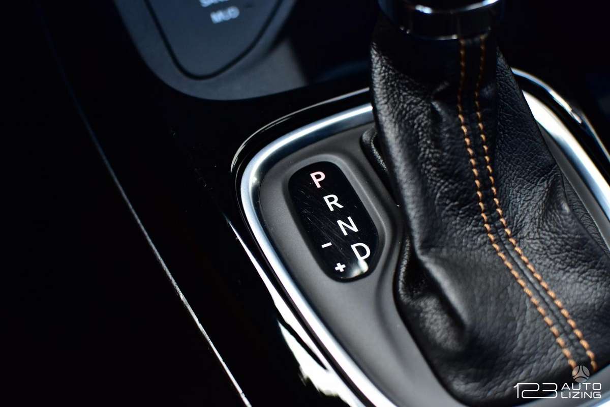 Jeep Compass, 2.4 l., off-road / crossover