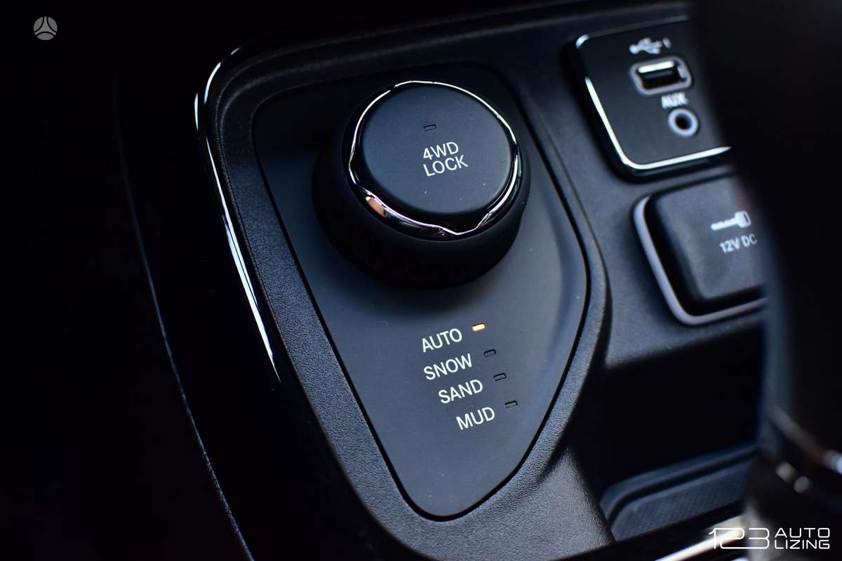 Jeep Compass, 2.4 l., off-road / crossover