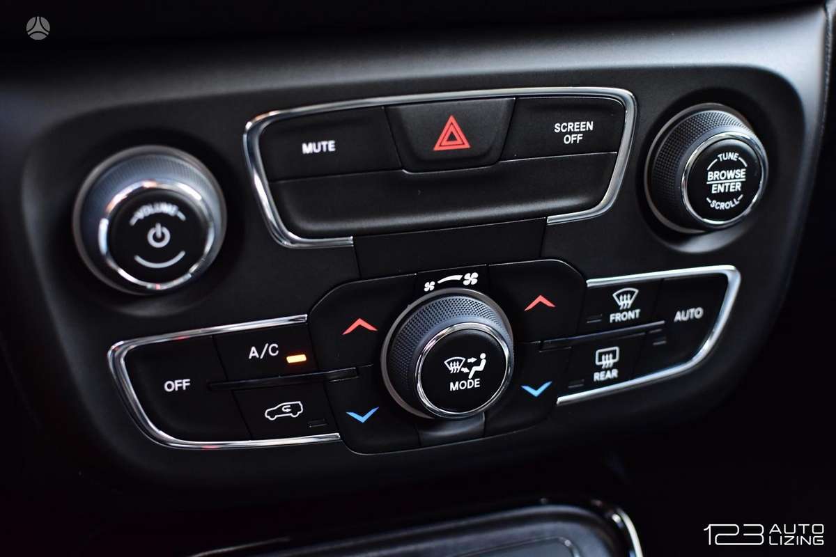Jeep Compass, 2.4 l., off-road / crossover