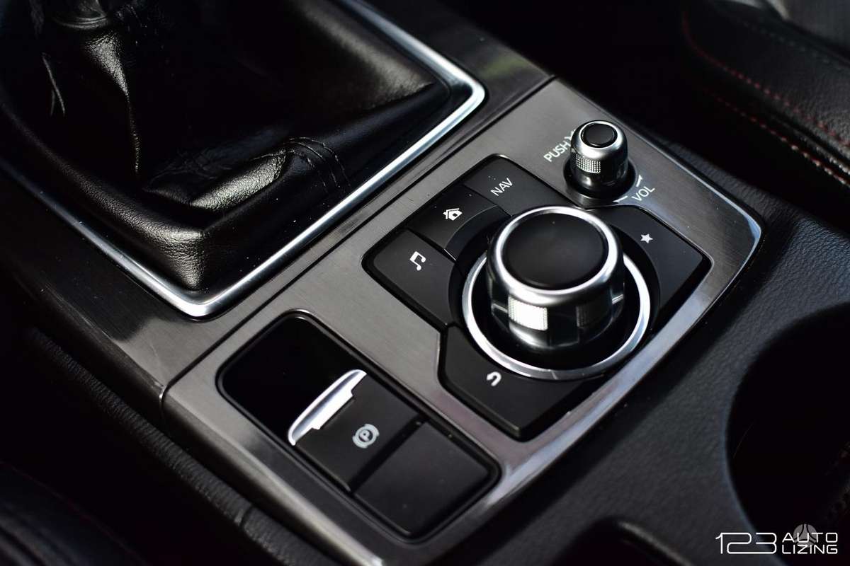 Mazda CX-5, 2.2 l., Внедорожник / Кроссовер