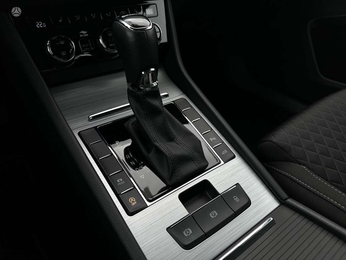 Skoda Superb, 1.5 l., hatchback