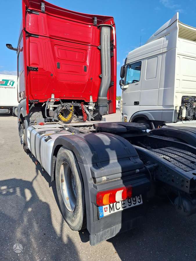 Mercedes-Benz Actros 1845, double sleeper