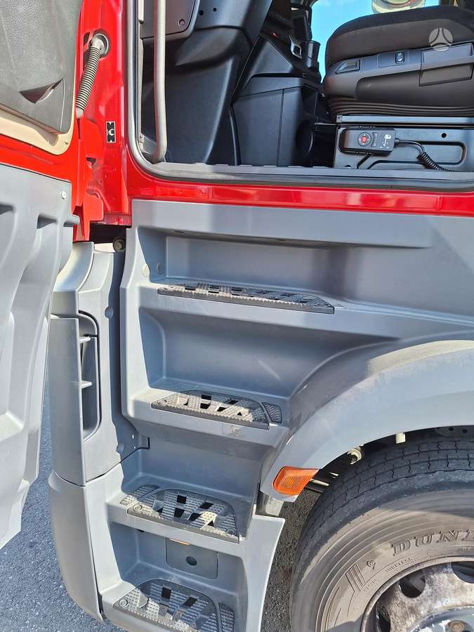 Mercedes-Benz Actros 1845, double sleeper