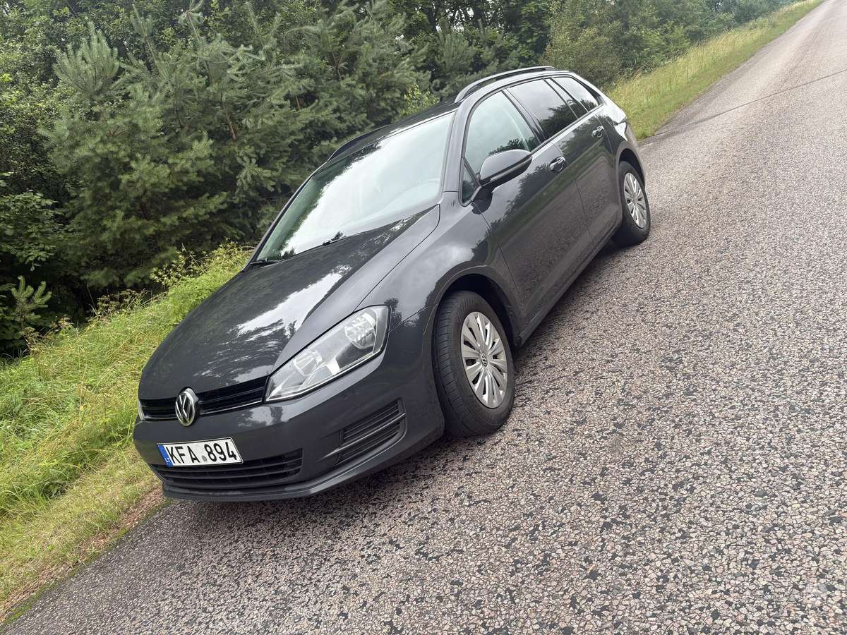 Volkswagen Golf - 2