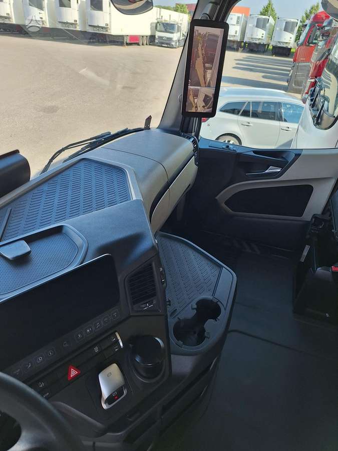 Mercedes-Benz Actros 1845, double sleeper