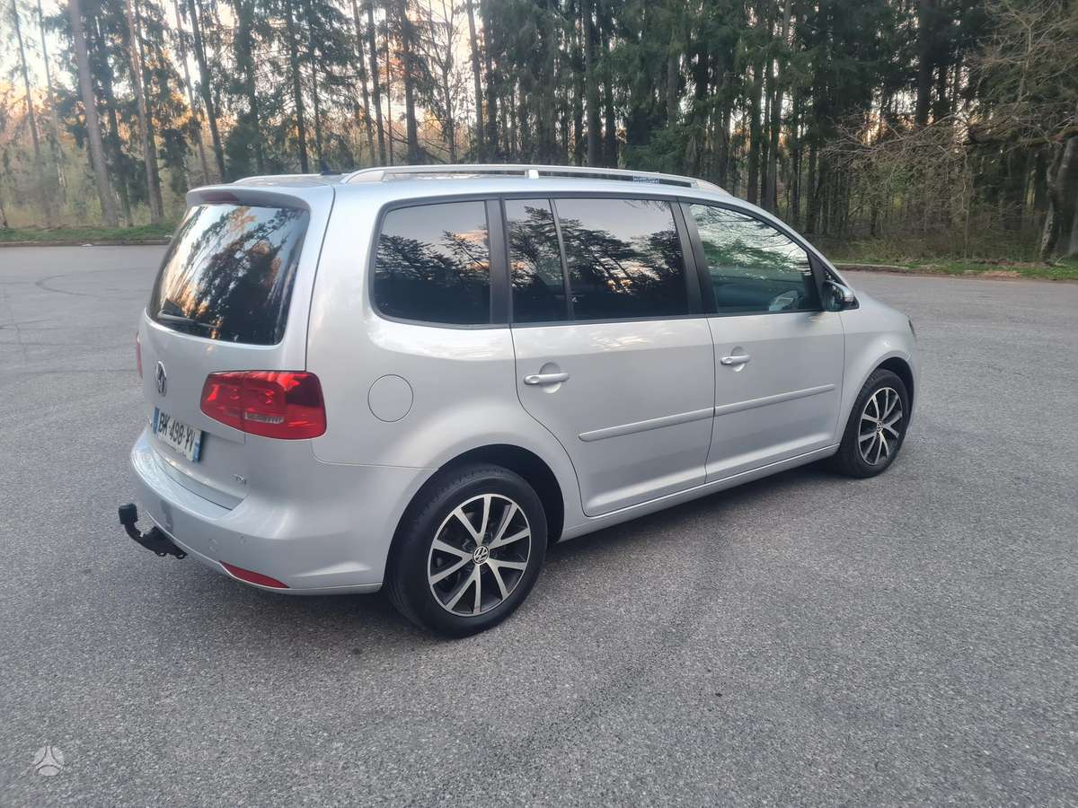 Volkswagen Touran - 3