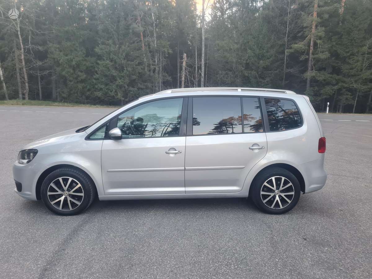 Volkswagen Touran - 5