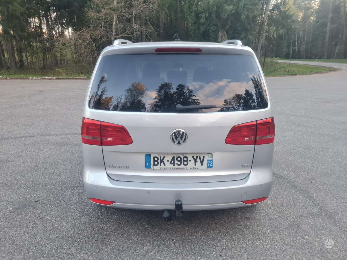 Volkswagen Touran - 8