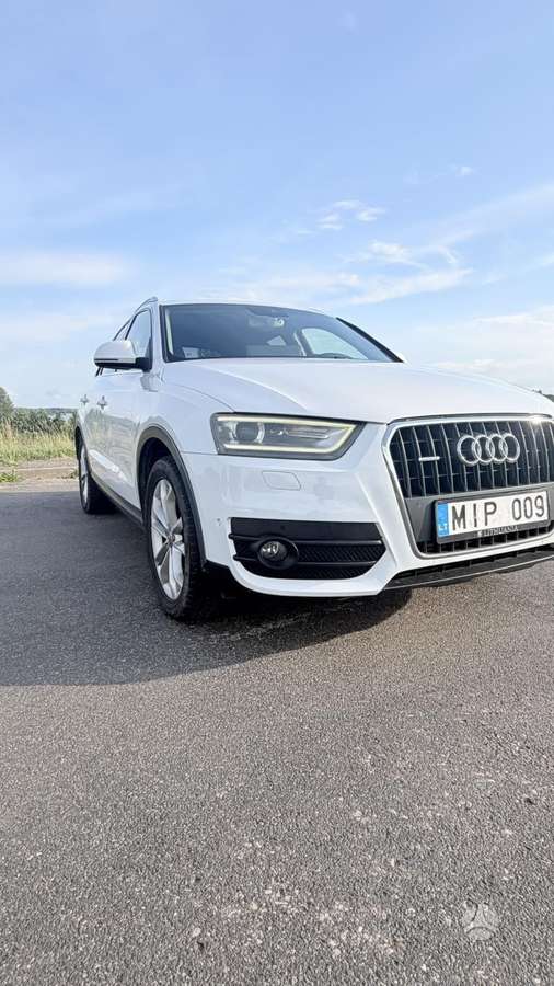 Audi Q3, 2.0 l., Внедорожник / Кроссовер