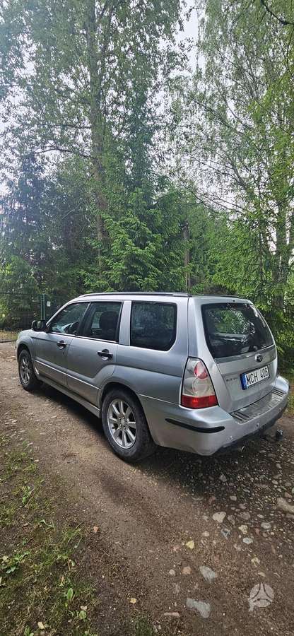 Subaru Forester, 2.0 l., off-road / crossover