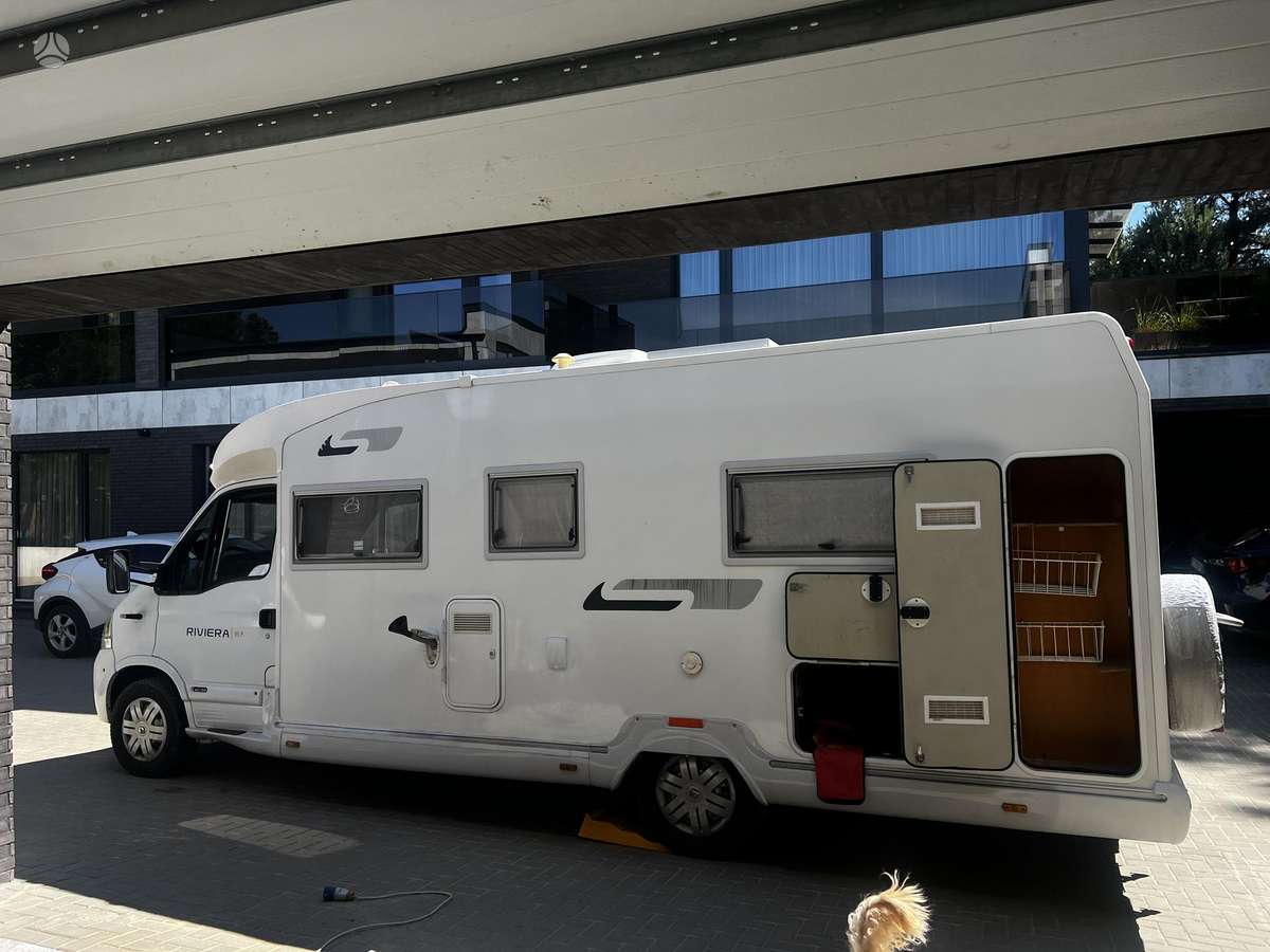 Riviera Mascot, campers