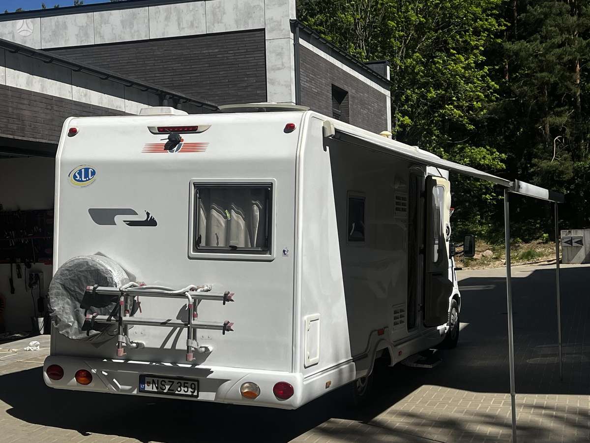 Riviera Mascot, campers