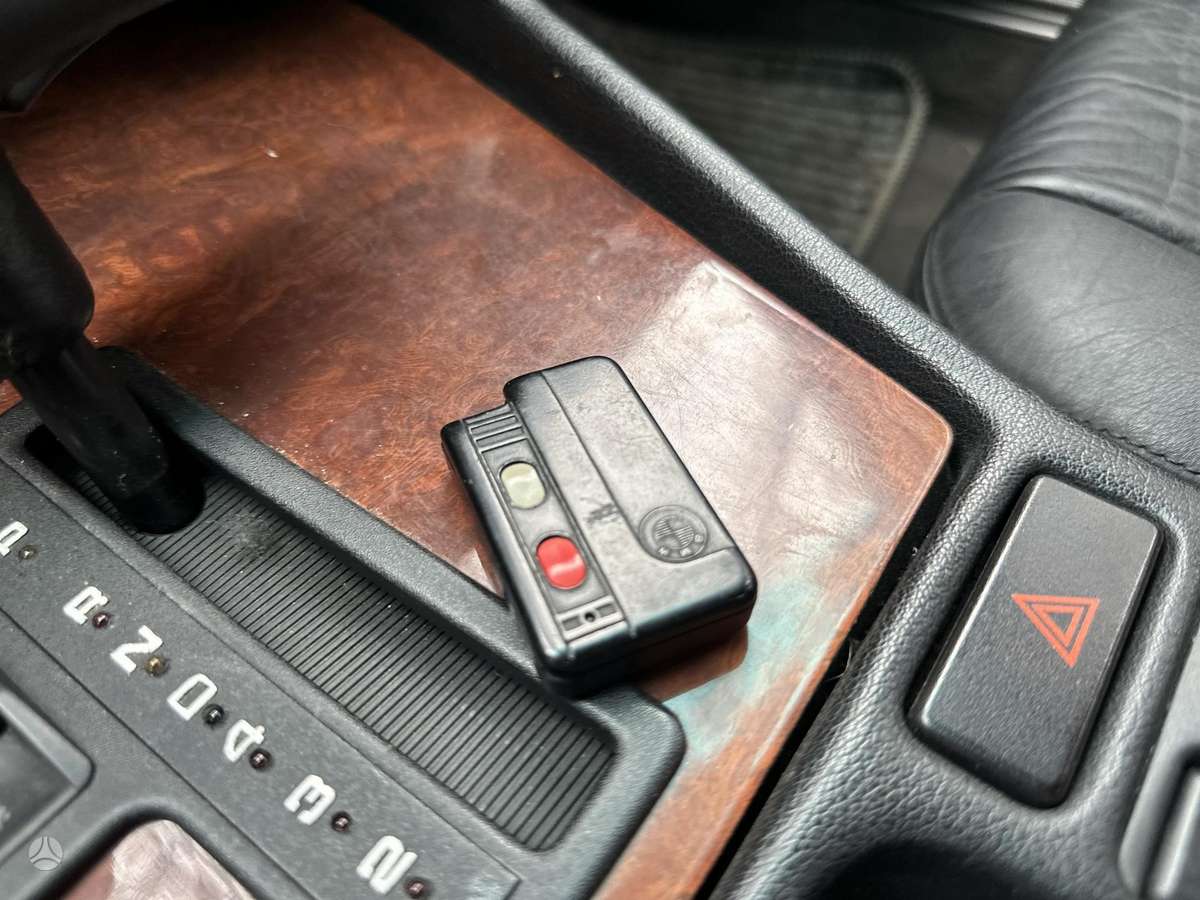 BMW 525, Седан