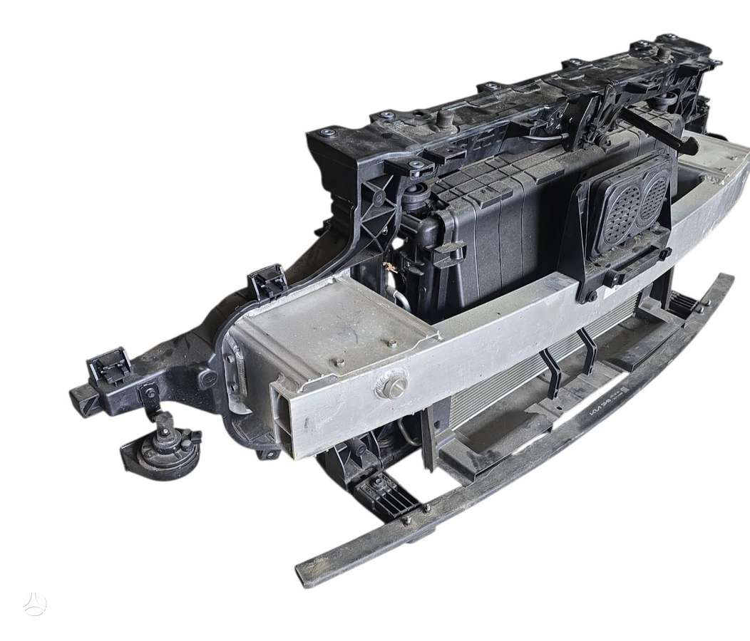 Kia EV6, Bamperiai, televizorius, variklio detalės