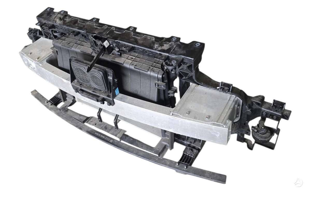 Kia EV6, Bamperiai, televizorius, детали двигателя