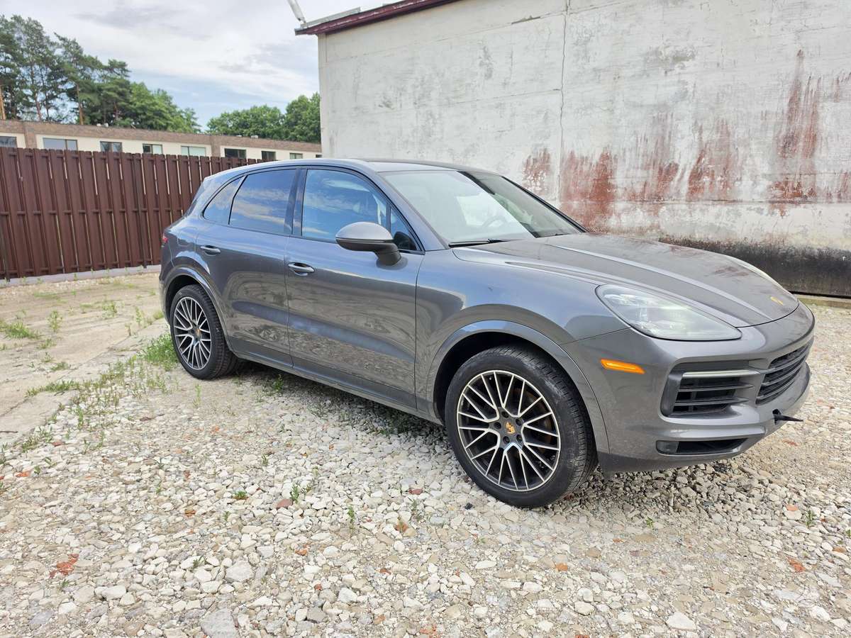 Porsche Cayenne - 3