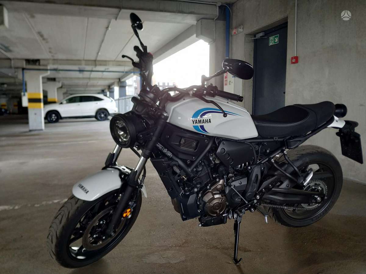 Yamaha XSR 700cc, street / klasikiniai