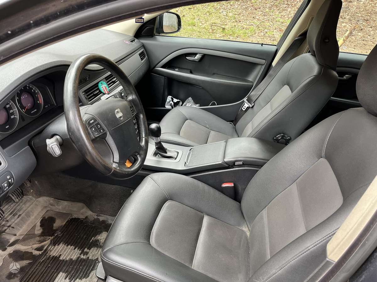 Volvo V70, 2.0 l., Универсал