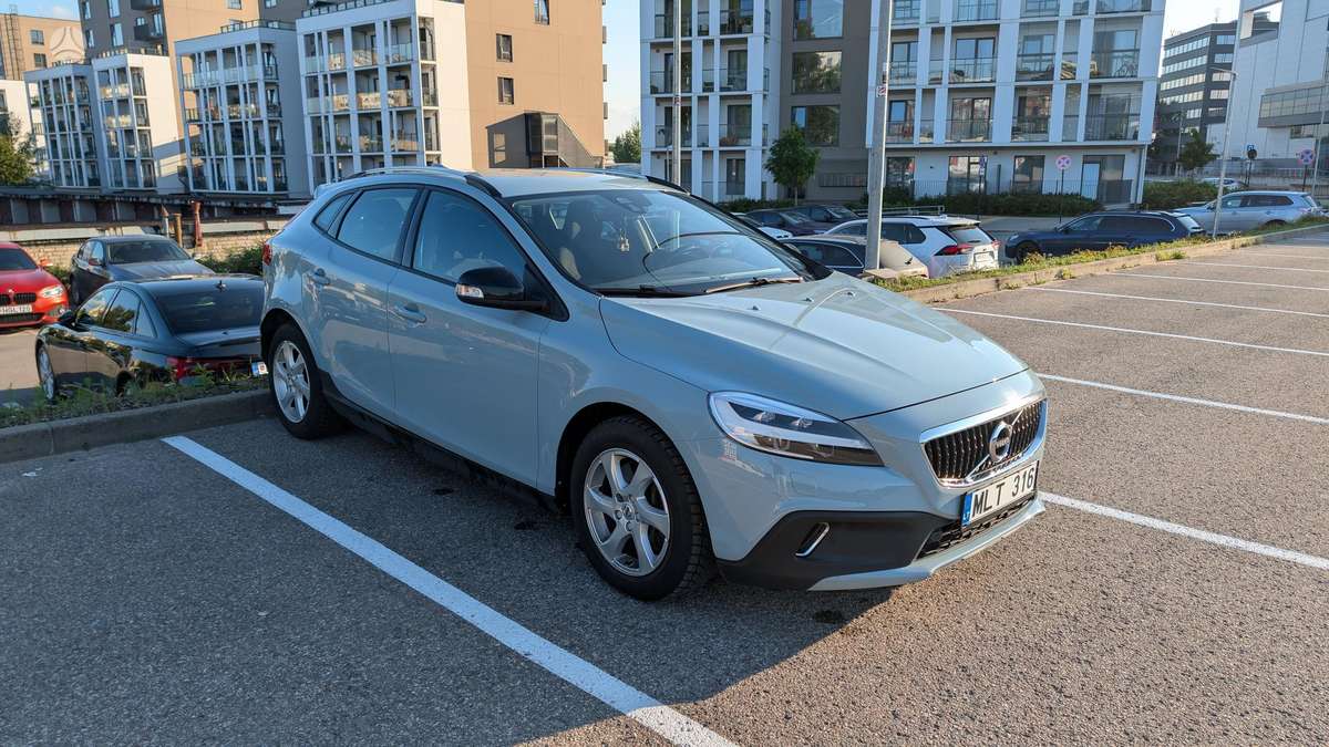 Volvo V40 Cross Country - 2