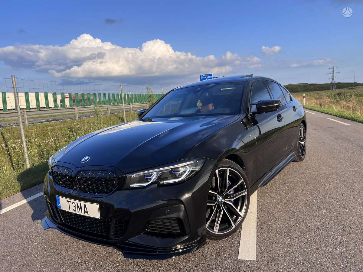 BMW 330, 2.0 l., Седан