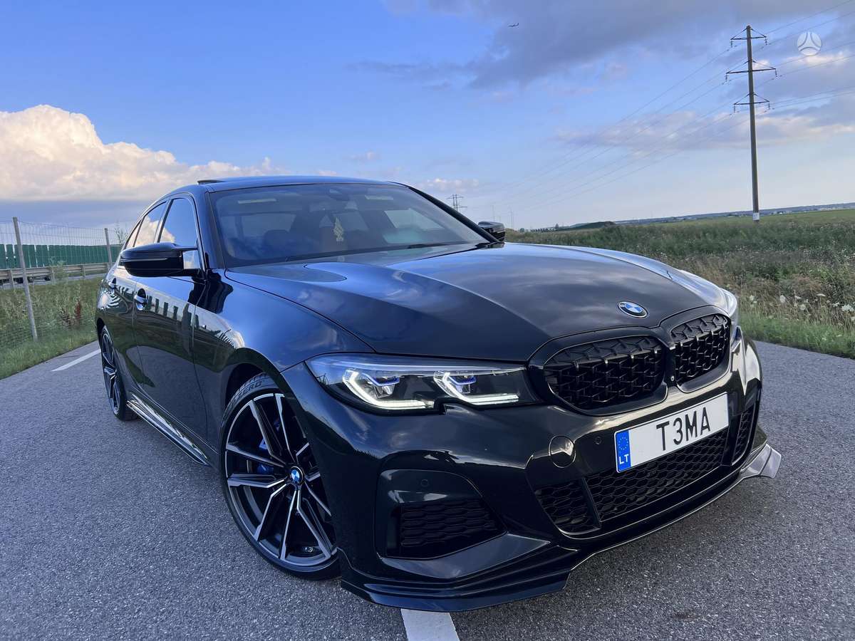 BMW 330, 2.0 l., Седан