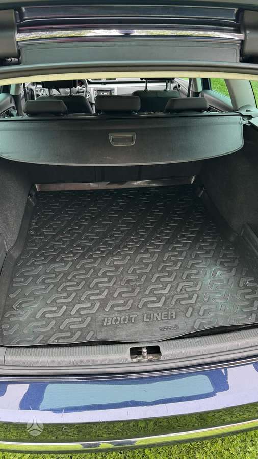 Volkswagen Passat - 11