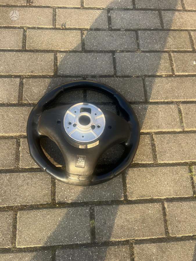 Volkswagen Passat, Kba 70248, steering wheel