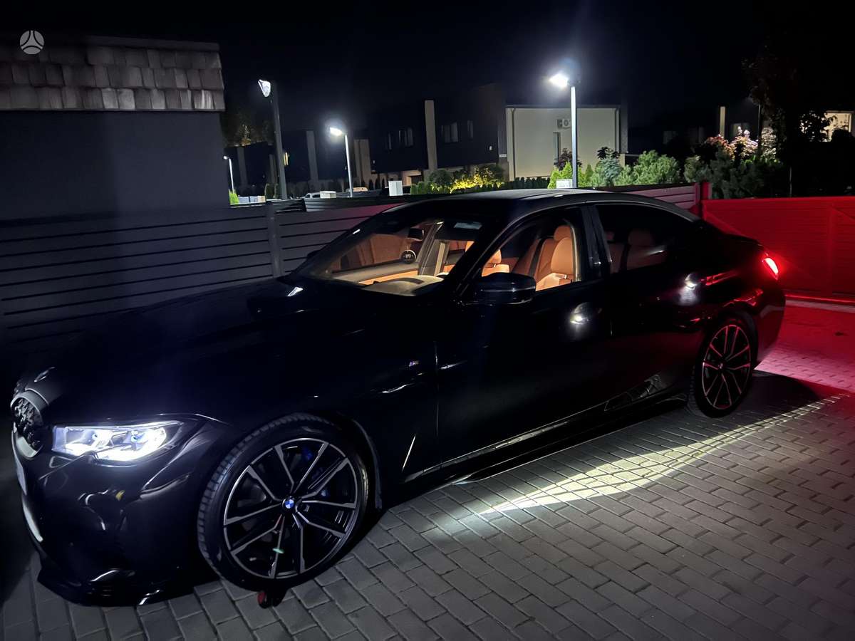 BMW 330, 2.0 l., Седан