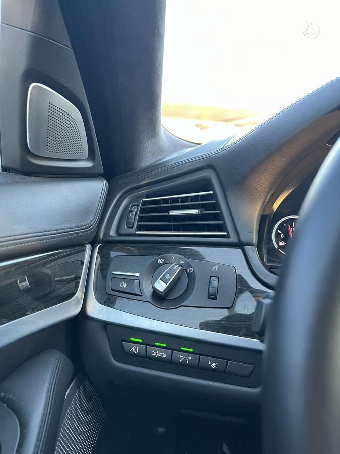 BMW M5, 4.4 l., Седан