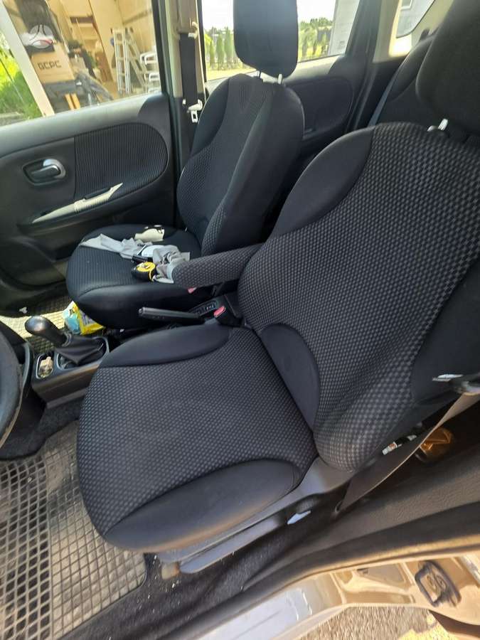 Nissan Note, 1.6 l., Хэтчбек