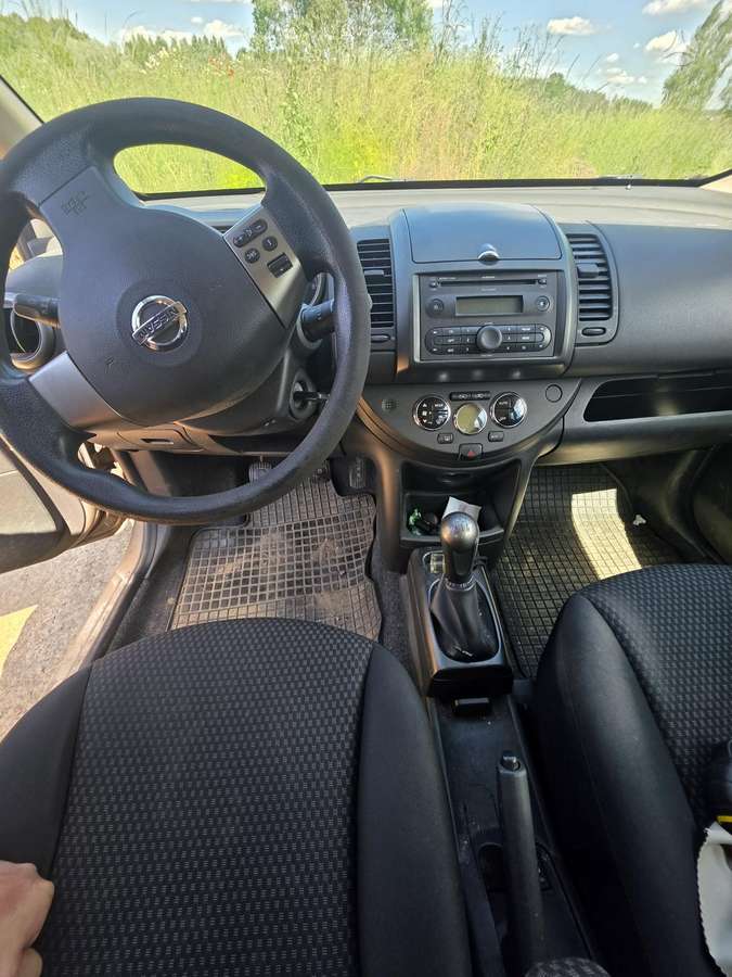 Nissan Note, 1.6 l., hatchback