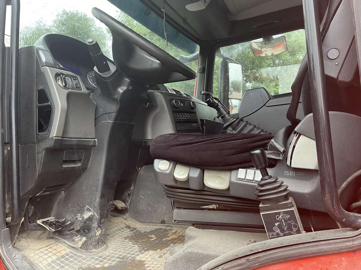 MAN TGA, dumpers / tippers