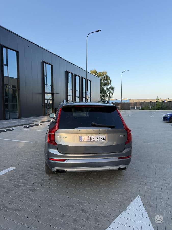 Volvo XC90 - 5