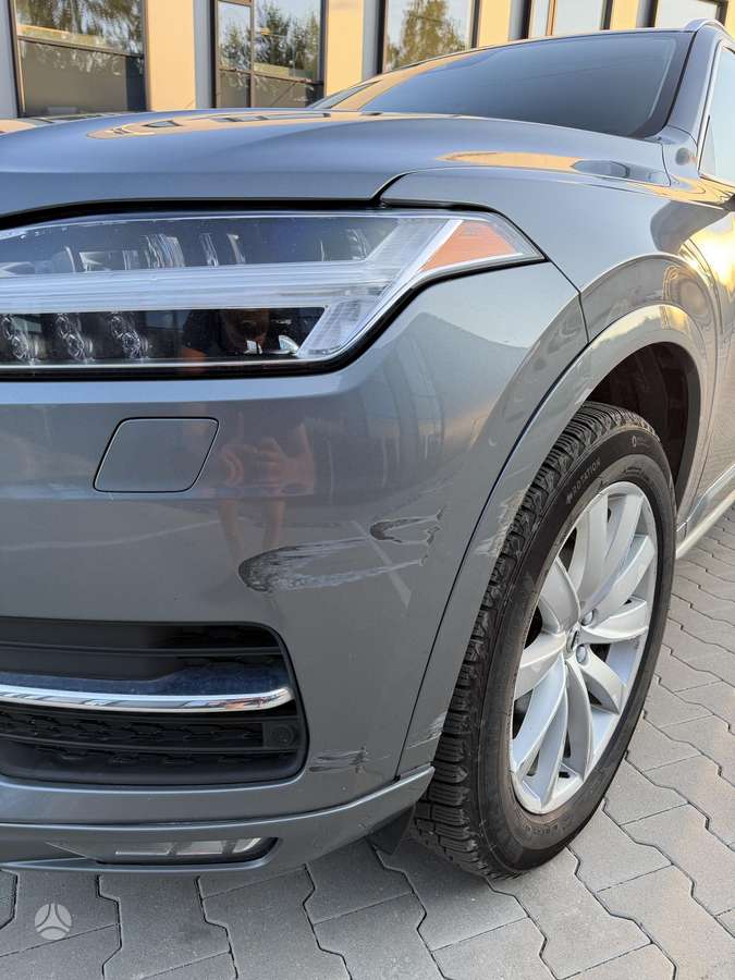 Volvo XC90 - 8