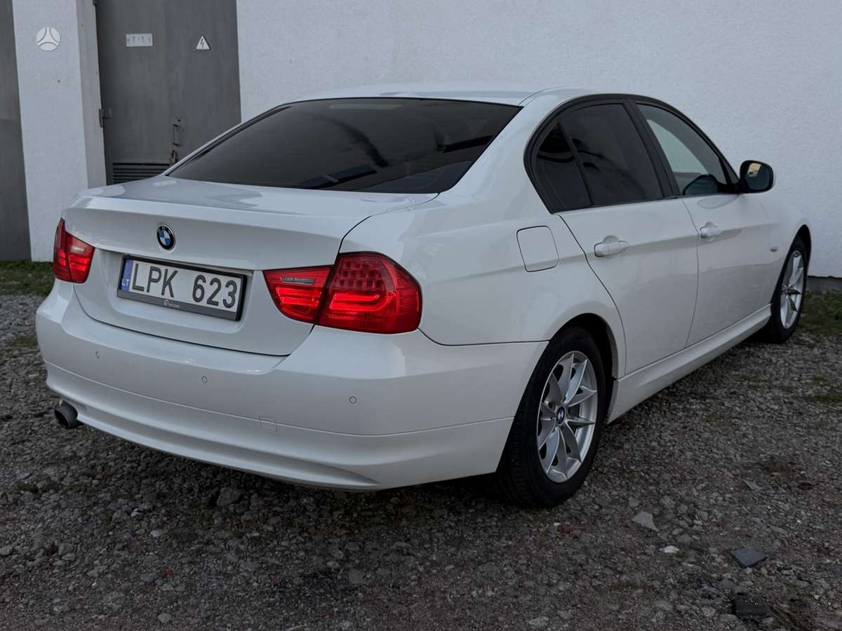 BMW 318, 2.0 l., Седан