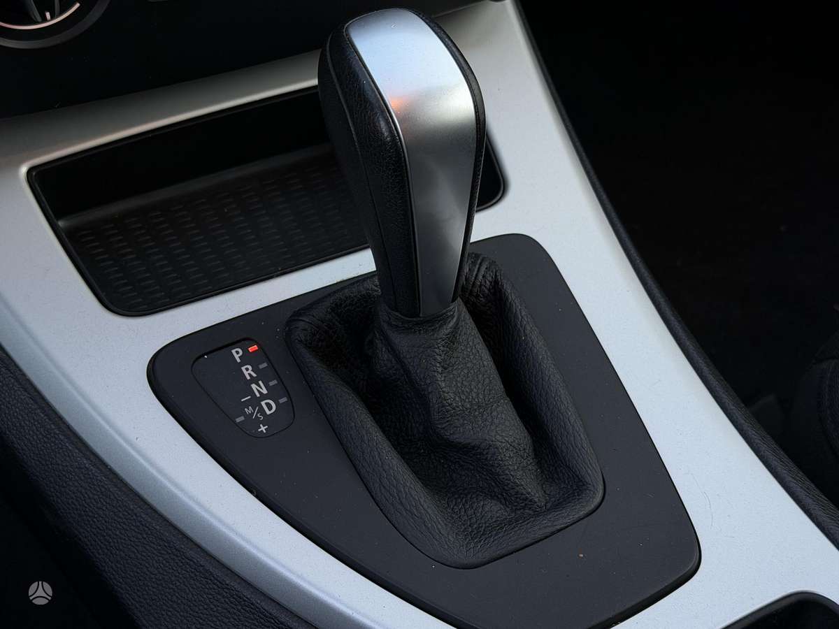 BMW 318, 2.0 l., Седан