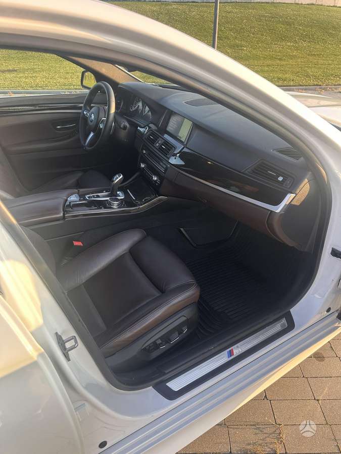 BMW 535, 3.5 l., Седан