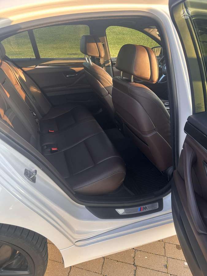 BMW 535, 3.5 l., Седан