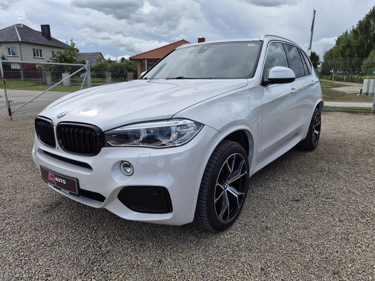 BMW X5, 4.4 l., off-road / crossover