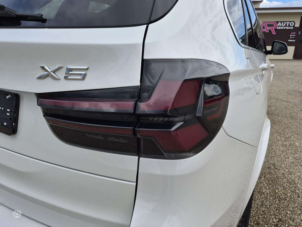 BMW X5, 4.4 l., off-road / crossover