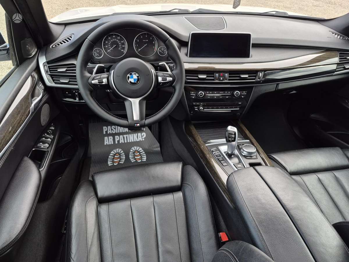BMW X5, 4.4 l., off-road / crossover