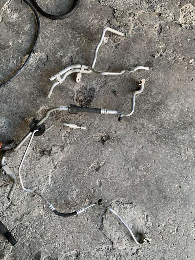 Audi A8 детали охлаждения двигателя