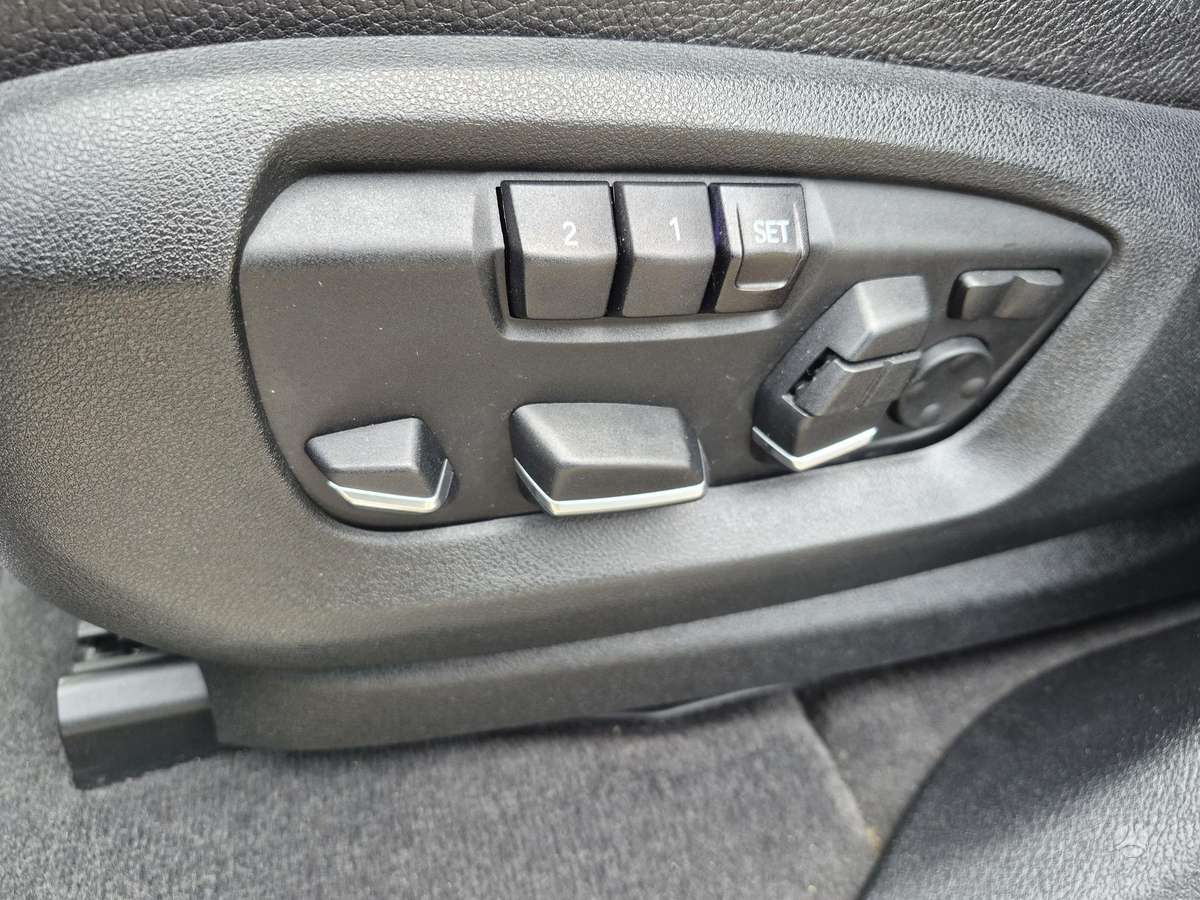 BMW X5, 4.4 l., off-road / crossover