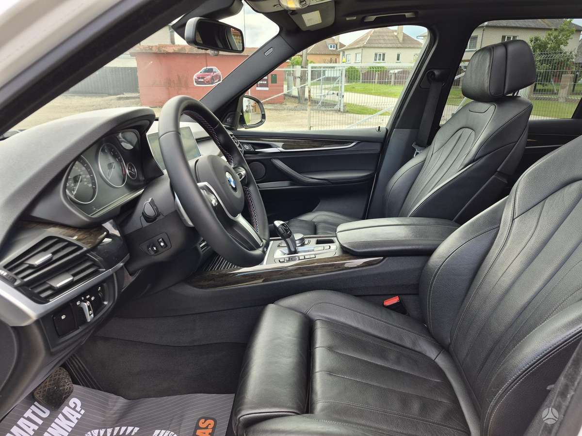 BMW X5, 4.4 l., off-road / crossover